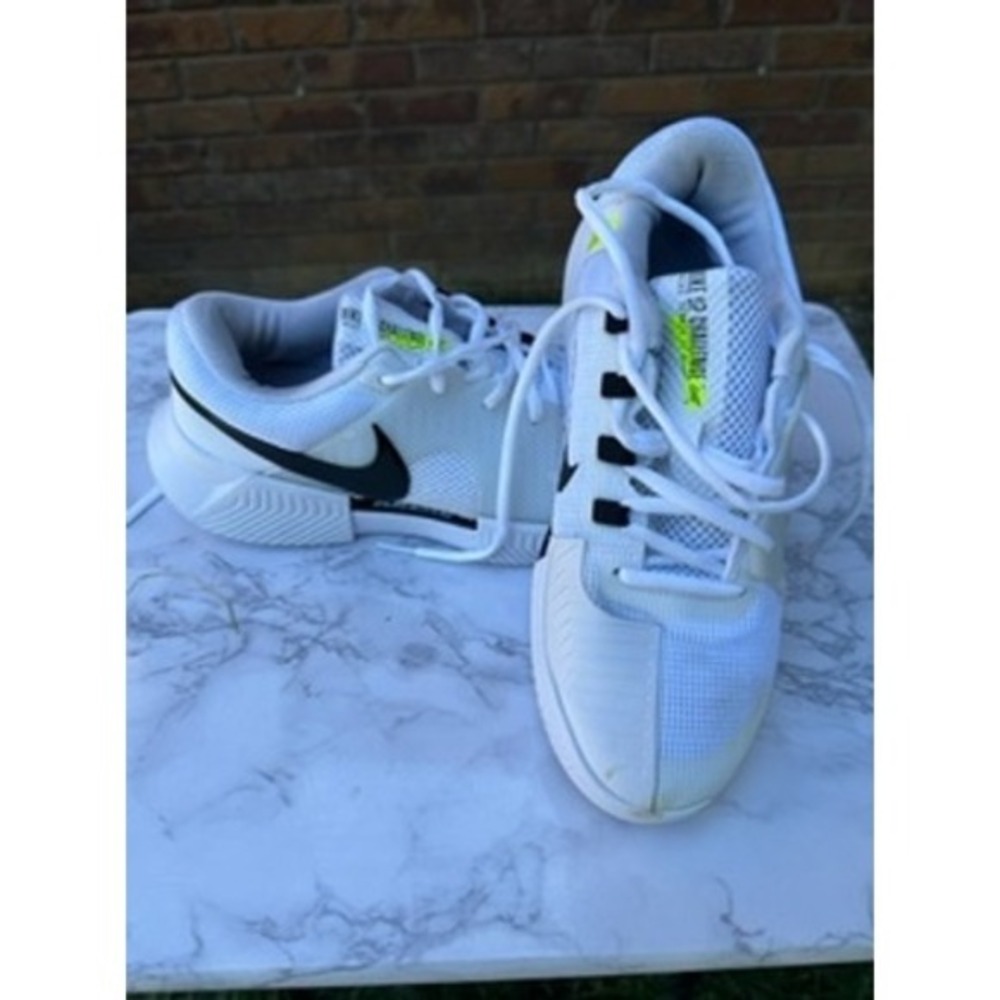 Nike Court Air Zoom Lite Tennis‎ Shoes White Black Womens Size 8 Sneakers